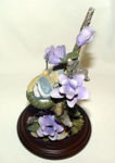 Immagine di Blue Tit with Canterbury Bell