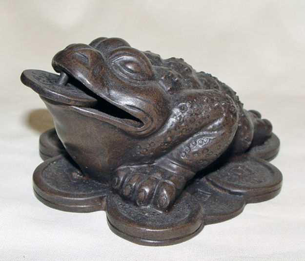 Immagine di Toad with money