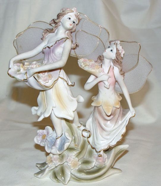 Immagine di Angels with flowers